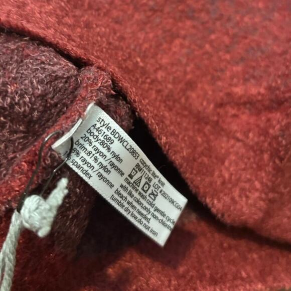 NWT Barefoot Dreams Barefoot Dreams CozyChic Confetti Beanie Crimson Rosewood